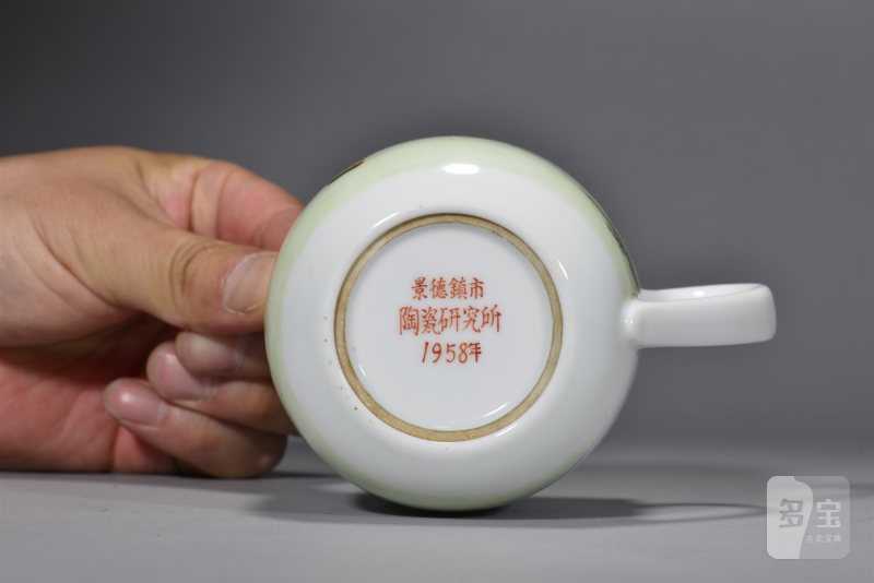 五十年代 王大凡粉彩「渔翁得利」茶杯 - 图7